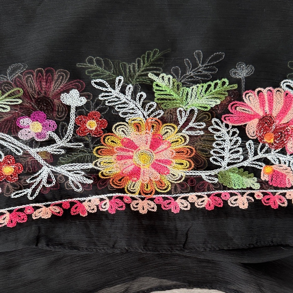 Black Sheer Floral Embroidered Scarf - Picture 6 of 6
